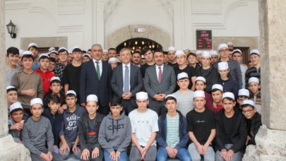 PEYGAMBERİMİZİ ÖRNEK ALMAMIZ GEREKİYOR