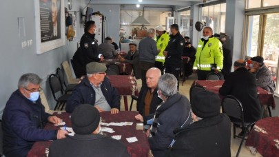 POLİS EKİPLERİ DOLANDIRICILARA KARŞI UYARDI