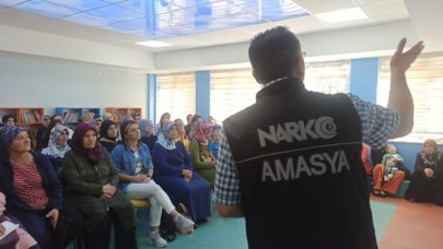 POLİS, VELİLERİ BİLGİLENDİRDİ