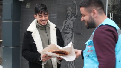 RAMAZAN PİDESİ DAĞITTILAR