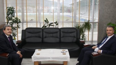 REKTÖR ELMACI’DAN CANLI’YA HAYIRLI OLSUN ZİYARETİ