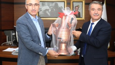 REKTÖR KARAMAN’DAN AMASYA ÜNİVERSİTESİ’NE ZİYARET