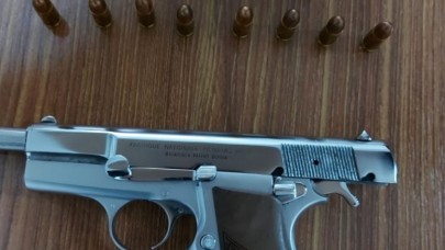 RUHSATSIZ TABANCA İLE YAKALANAN ŞÜPHELİ GÖZALTINA ALINDI