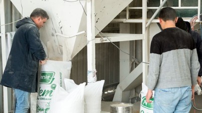 SAATTE 5 TON KIRMA VE EZME İŞLEMİ YAPILIYOR