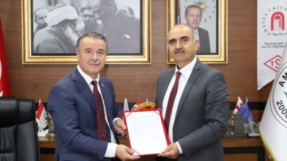 SAĞLIK MÜDÜRLÜĞÜ VE ÜNİVERSİTE ARASINDA İŞBİRLİĞİ PROTOKOLÜ İMZALANDI