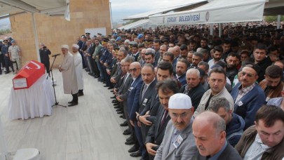 ŞEHİDİMİZ ÇORUM’DA SON YOLCULUĞUNA UĞURLANDI