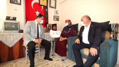 ŞEHİDİMİZİN ANNESİNİ ZİYARET ETTİ