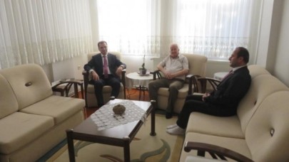 ŞEHİT AİLELERİNİN YANINDA OLMAYA DEVAM EDİYOR