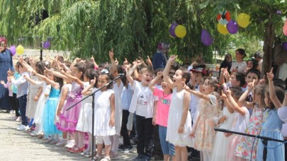 ŞEHZADE ELİF KUR’AN KURSUNDA YILSONU ŞENLİĞİ DÜZENLENDİ