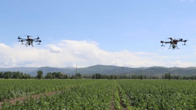 ŞEKER PANCARI TOHUMLARI ZİHA’LARLA İLAÇLANIYOR