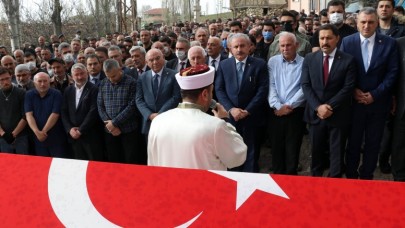 ŞENTOP POLİS MEMURU EMRULLAH ÇARIKLI'NIN CENAZESİNE KATILDI