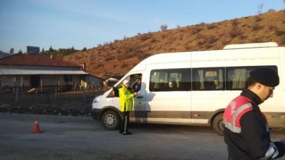 SERVİS ARAÇLARI DENETLENDİ
