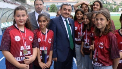 SEVİNÇLERİNİ ‘TÜRKMEN’ İLE PAYLAŞTILAR
