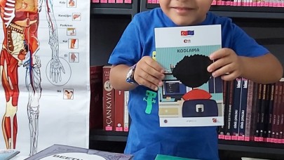 SİLAHINI GETİREN, KİTABINI GÖTÜRDÜ