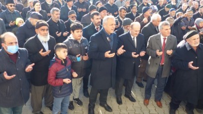 SULUOVA’DA 195 UMRECİ DUALARLA KUTSAL TOPRAKLARA YOLCU EDİLDİ