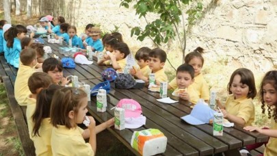 SÜT GÜNÜNÜ ANAOKULU ÖĞRENCİLERİ İLE KUTLADILAR