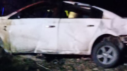 TAKLA ATAN OTOMOBİLİN SÜRÜCÜSÜ YARALANDI