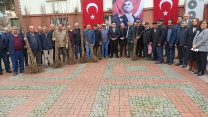 TAŞOVA’DA KİRAZ VE KUŞBURNU FİDANI DAĞITILDI