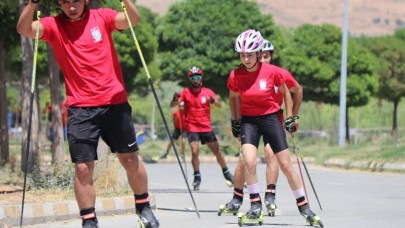 TEKERLEKLİ KAYAK TÜRKİYE ŞAMPİYONASI AMASYA'DA DÜZENLENDİ