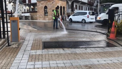 TEMİZLİK VE İLAÇLAMA ÇALIŞMALARI ARALIKSIZ SÜRÜYOR