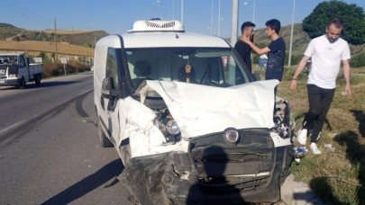 TİCARİ ARAÇLA OTOMOBİL ÇARPIŞTI 1 YARALI