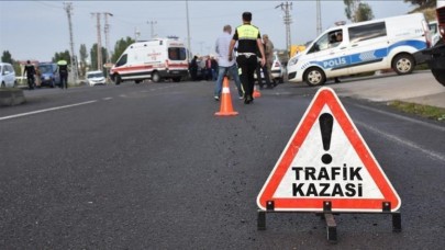 TIR İLE OTOMOBİL ÇARPIŞTI 1 YARALI