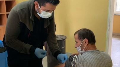 TOPLAM YAPILAN AŞI SAYISI 557 BİN OLDU