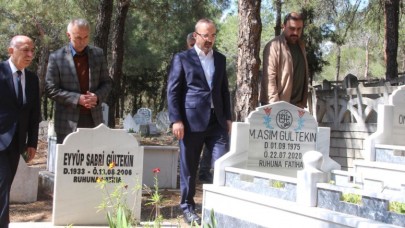 TURAN, GÜLTEKİN’İN KABRİNİ ZİYARET ETTİ