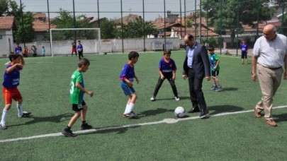 ‘TÜRKİYE AŞKINA’ FUTBOL TURNUVASI BAŞLADI