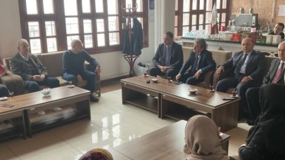 TÜRKMEN, DEPREMZEDE AİLELERİ ZİYARET ETTİ