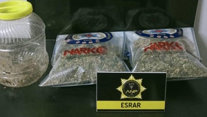 TURŞU BİDONUNDA ESRAR ELE GEÇİRİLDİ