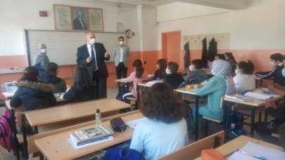 ÜLKÜ ORTAOKULUNU ZİYARET ETTİ
