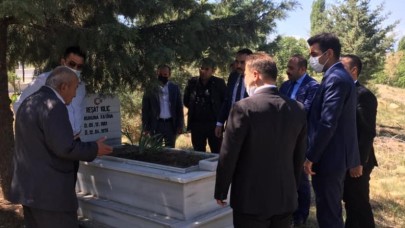 ÜLKÜCÜ ŞEHİT KILIÇ, MEZARI BAŞINDA ANILDI