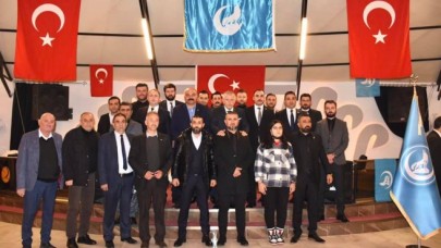 ÜLKÜCÜLERDEN CUMHURİYET YEMİNİ