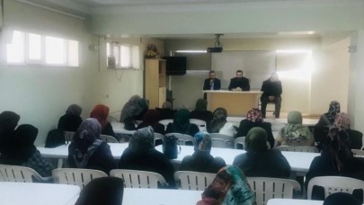 UMRECİLERE SEMİNER VERİLDİ