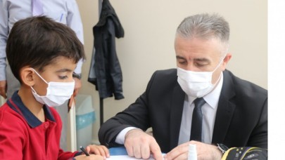 VALİ HÜSEYİN POROY ORTAOKULU’NU ZİYARET ETTİ