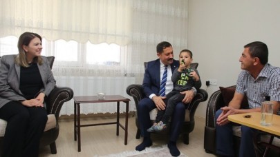 VALİ MASATLI HANE ZİYARETLERİNE DEVAM EDİYOR
