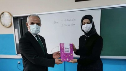 YARDIMCI KAYNAKLAR ÖĞRENCİLERE DAĞITILDI
