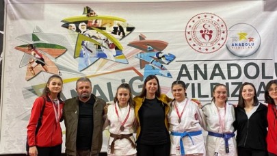 YARI FİNAL HAKKI KAZANDIK