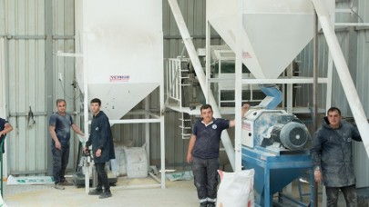YEM KIRMA VE EZME TESİSİ TAM KAPASİTE ÇALIŞIYOR