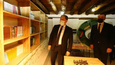 YEŞİLAY KİTAP KAFE AÇILDI