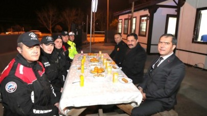 YILBAŞINDA GÖREV YAPAN PERSONELLERE  VALİ MASATLI'DAN MORAL ZİYARETİ