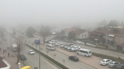 YOĞUN SİS HAYATI OLUMSUZ ETKİLİYOR