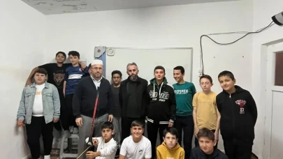 Merzifon’da Gençler Camide Buluştu