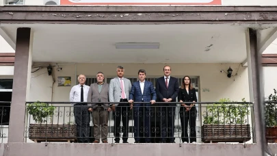 Amasya’da Sınıfta Sürpriz Misafir: Vali Bakan