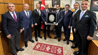 “ÇORUM’DA DEĞİŞİM ZAMANI”  EKİBİNDEN TBMM’YE ÇIKARMA!