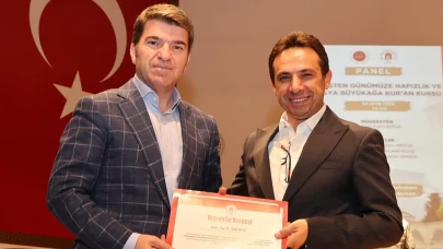 Vali Önder Bakan “Hafızlık ve Büyükağa Kur’an Kursu” Paneline Katıldı