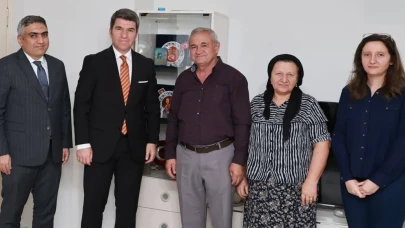 Vali Önder Bakan Merzifon’da Şehit Ailesini Ziyaret Etti