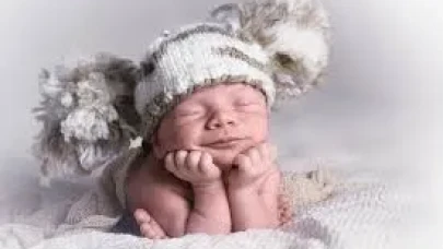 Rüyada Yeniden Doğmak Ne Anlama Geliyor? Uzmanlar Uyarıyor: Manevi ve Psikolojik Mesajlar Önemli