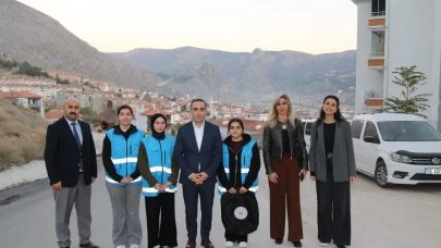 Öğrencilerden Sıcacık Komşuluk